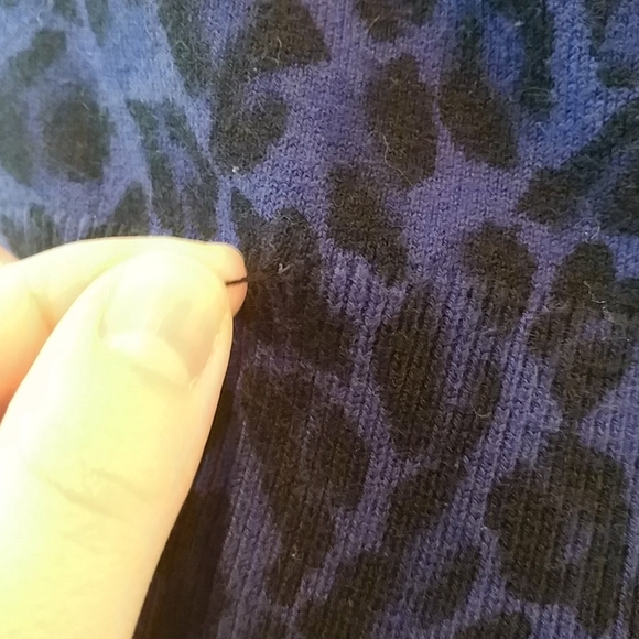 Express sweater - Picture 9 of 10